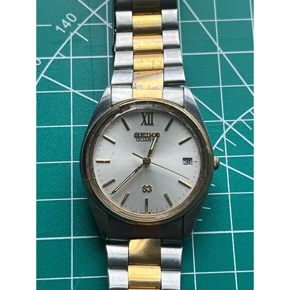 Seiko SQ Gold/Silver Men's Watch RUNNING! - Picture 1 of 3